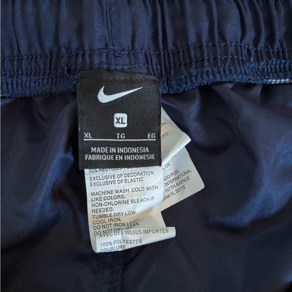 Nike Men’s Shorts 9 Inch Navy Blue Size XL Athletic Athleisure Run Gym - Picture 3 of 4